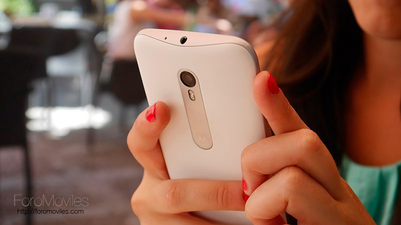 Motorola Moto G 2015 en tres vídeo: análisis, opinión y unboxing